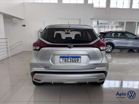 NISSAN-KICKS PLAY-2025