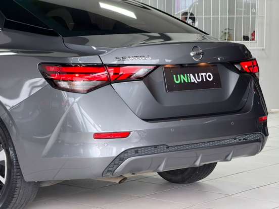 NISSAN-SENTRA-2023