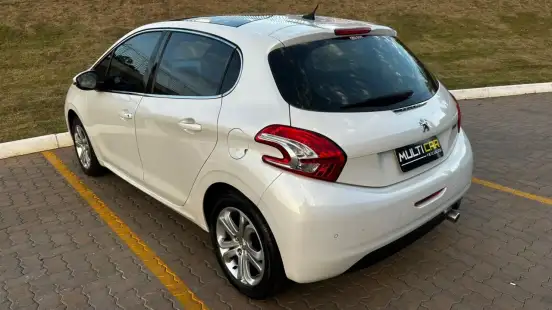 PEUGEOT-208-1.6 GRIFFE 16V FLEX 4P MANUAL PEUGEOT-208-2016