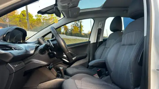 PEUGEOT-208-1.6 GRIFFE 16V FLEX 4P MANUAL PEUGEOT-208-2016