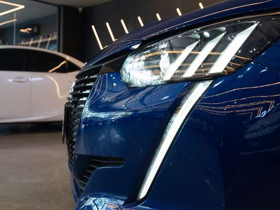 PEUGEOT-208-2024