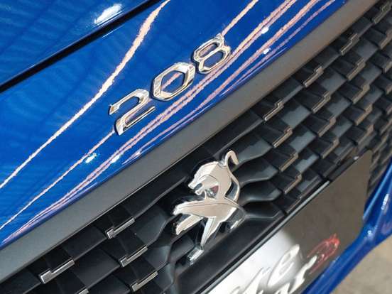 PEUGEOT-208-1.0 TURBO 200 FLEX STYLE CVT PEUGEOT-208-2024