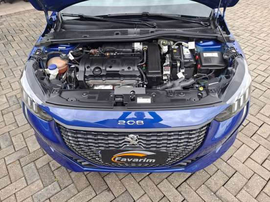 PEUGEOT-208-2021