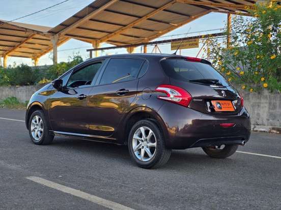 PEUGEOT-208-1.6 ACTIVE PACK 16V FLEX 4P AUTOMÁTICO PEUGEOT-208-2015