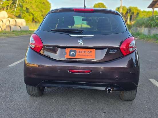 PEUGEOT-208-1.6 ACTIVE PACK 16V FLEX 4P AUTOMÁTICO PEUGEOT-208-2015