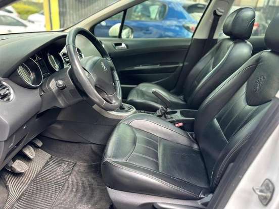 PEUGEOT-308-2014