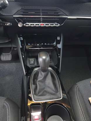 PEUGEOT-2008-2024