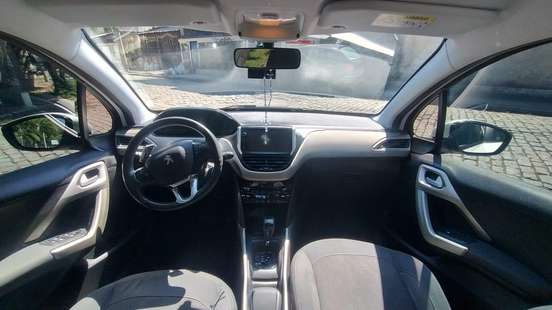 PEUGEOT-2008-2017