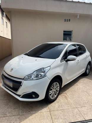 PEUGEOT-208-2016