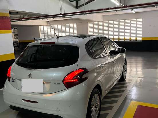 PEUGEOT-208-1.2 ALLURE 12V FLEX 4P MANUAL PEUGEOT-208-2017