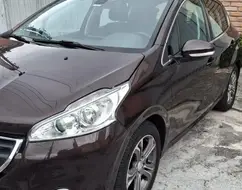 PEUGEOT 208 1.6 GRIFFE 16V FLEX 4P AUTOMÁTICO PEUGEOT 208 1.6 GRIFFE 16V FLEX 4P AUTOMÁTICO