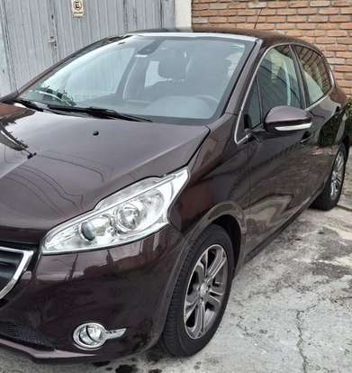 PEUGEOT-208-2013