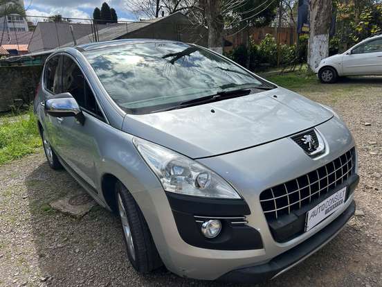 PEUGEOT-3008-2011