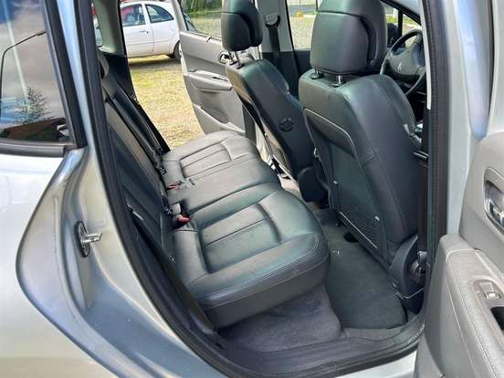 PEUGEOT-3008-1.6 GRIFFE THP 16V GASOLINA 4P AUTOMÁTICO PEUGEOT-3008-2011