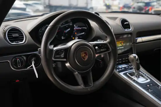 PORSCHE-718-2022