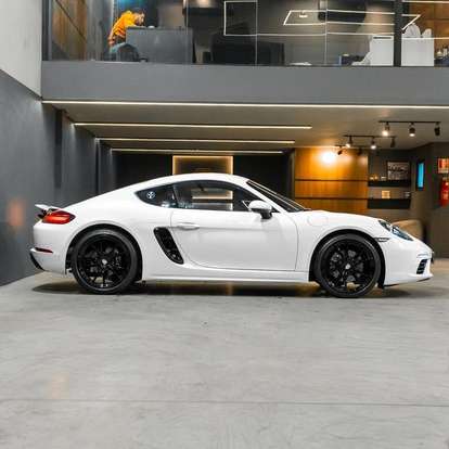 PORSCHE-718-2022