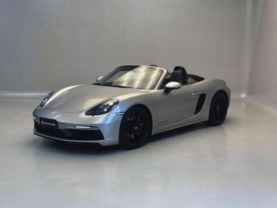 PORSCHE-718-2024