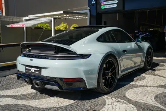 PORSCHE-911-2025