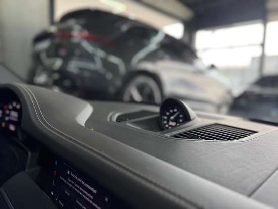 PORSCHE-911-2023