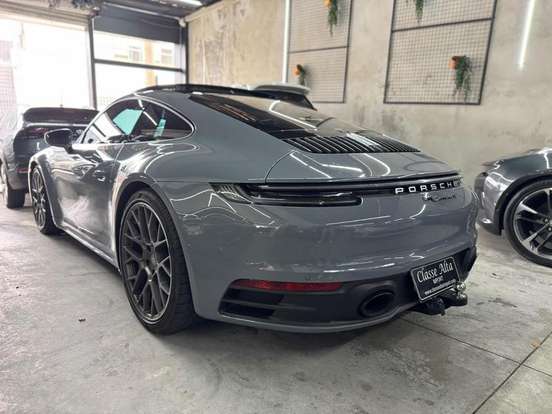PORSCHE-911-2023
