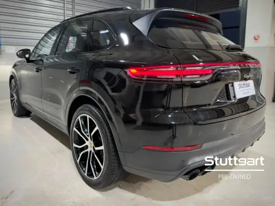 PORSCHE-CAYENNE-2023