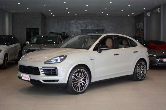 PORSCHE-CAYENNE-2022