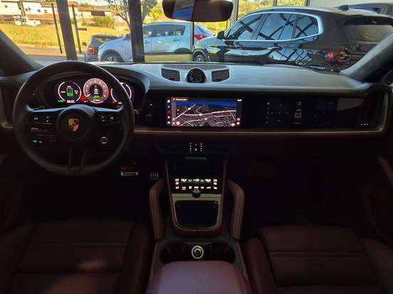 PORSCHE-CAYENNE-2024