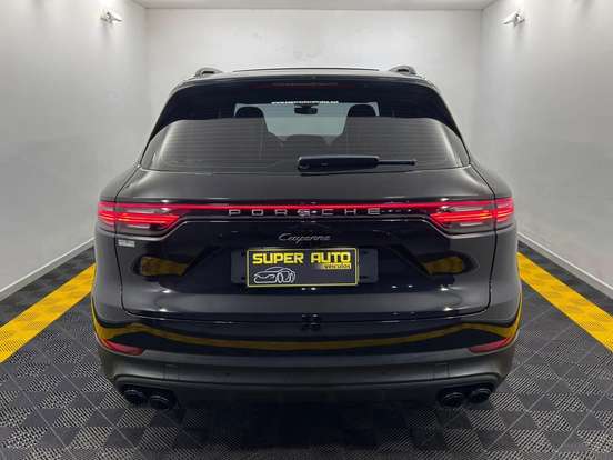 PORSCHE-CAYENNE-2022