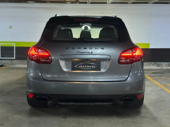 PORSCHE-CAYENNE-2012