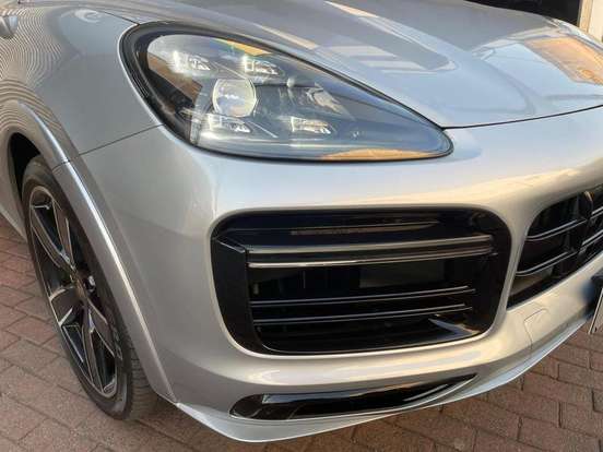 PORSCHE-CAYENNE-2019
