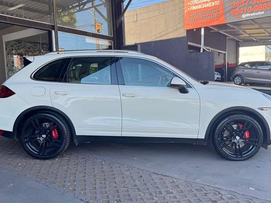 PORSCHE-CAYENNE-4.8 4X4 V8 32V TURBO GASOLINA 4P TIPTRONIC PORSCHE-CAYENNE-2012