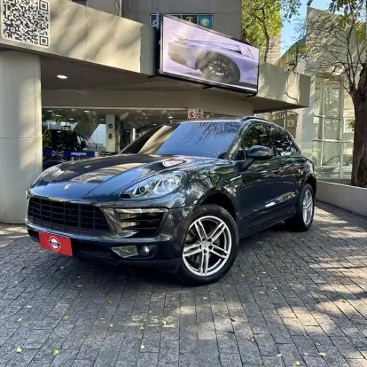 PORSCHE-MACAN-2017