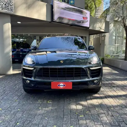 PORSCHE-MACAN-2017