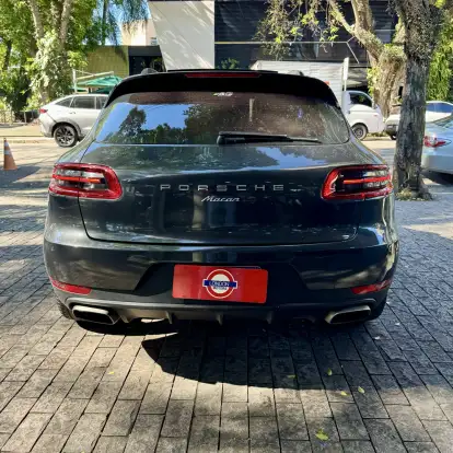 PORSCHE-MACAN-2017