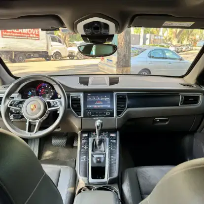 PORSCHE-MACAN-2017