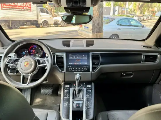 PORSCHE-MACAN-2.0 16V GASOLINA 4P AUTOMÁTICO PORSCHE-MACAN-2017