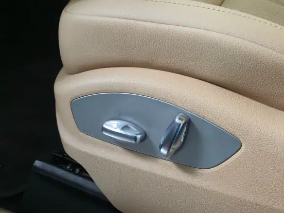 PORSCHE-MACAN-2022