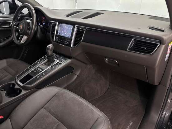PORSCHE-MACAN-2.0 16V GASOLINA 4P AUTOMÁTICO PORSCHE-MACAN-2017