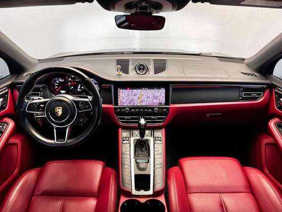 PORSCHE-MACAN-2020