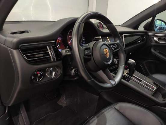PORSCHE-MACAN-2022