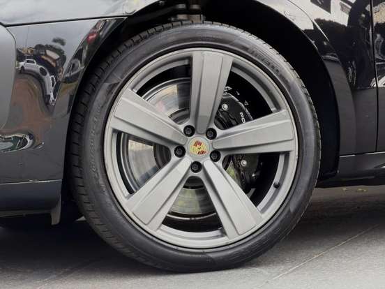 PORSCHE-MACAN-2024