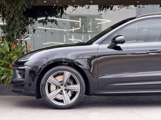 PORSCHE-MACAN-2024