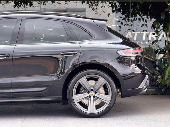 PORSCHE-MACAN-2024