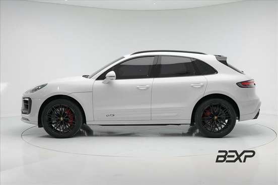 PORSCHE-MACAN-2024