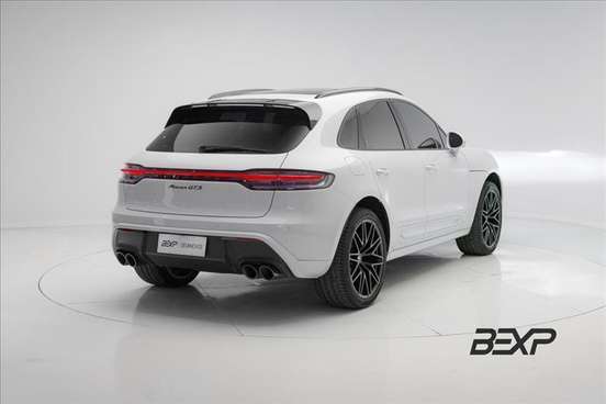 PORSCHE-MACAN-2024