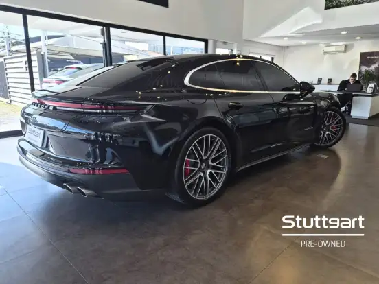 PORSCHE-PANAMERA-2025