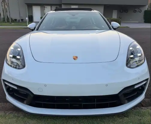 PORSCHE-PANAMERA-2021