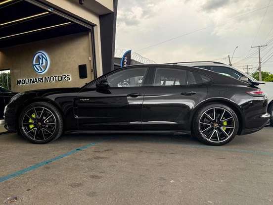PORSCHE-PANAMERA-2019