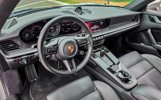 PORSCHE-911-2020