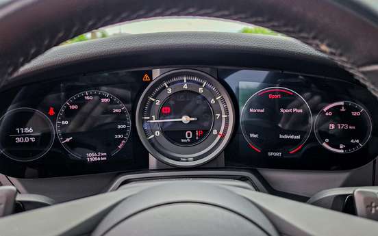 PORSCHE-911-2020